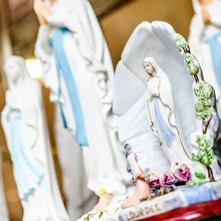 阿吉纳酒店 卢德