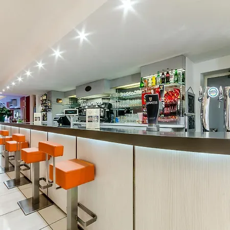 阿吉纳酒店 酒店 3*