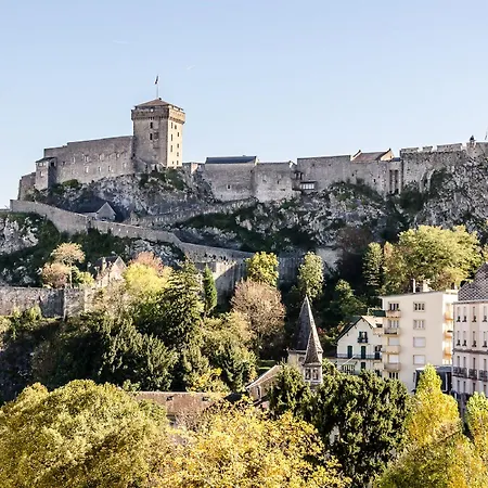 阿吉纳酒店 3* 卢德