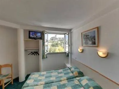 Agena Hotel 3*